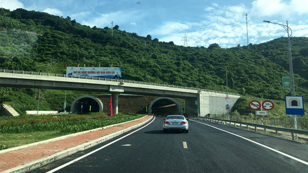 Chính thức thông xe hầm đường bộ hiện đại nhất Việt Nam